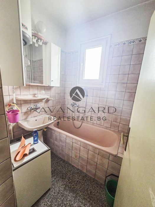 оф.24841 С КЛЮЧ! 3-стаен с 4 Отделни Помещения/ Пълмед