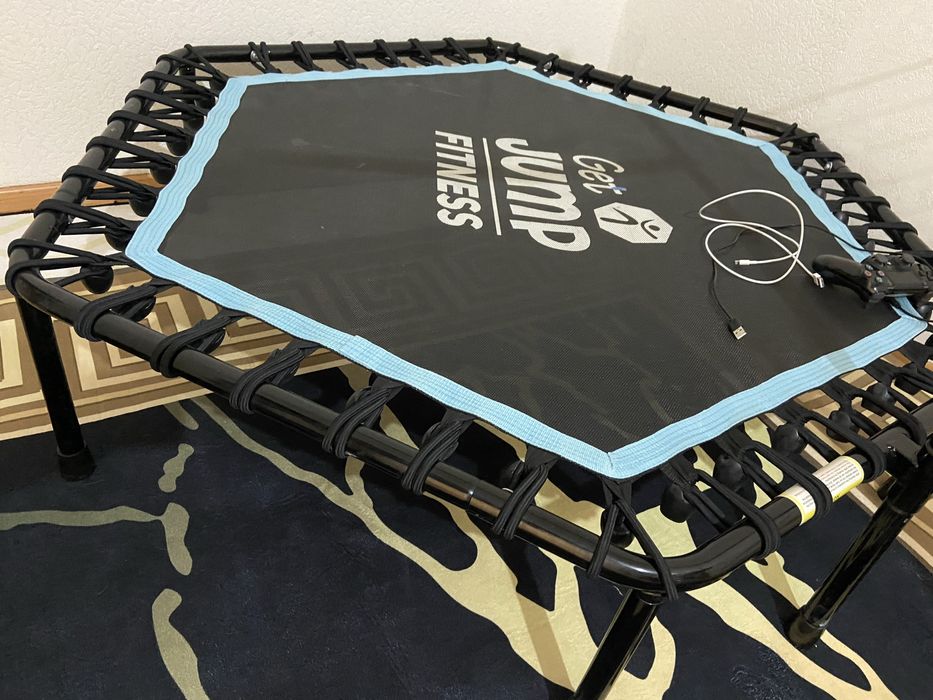 Фитнес батут в хорошем состоянии