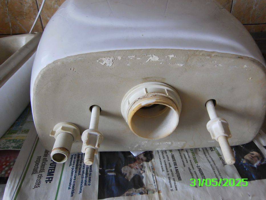 Radiator baie scarita 120/45 cm si rezervor WC pe Vas cu armaturi