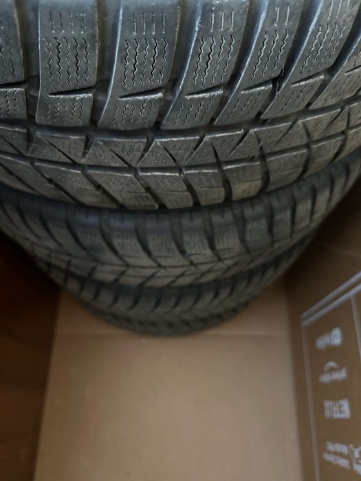 Гуми SUMITOMO WT200 215/60 R16 99H XL