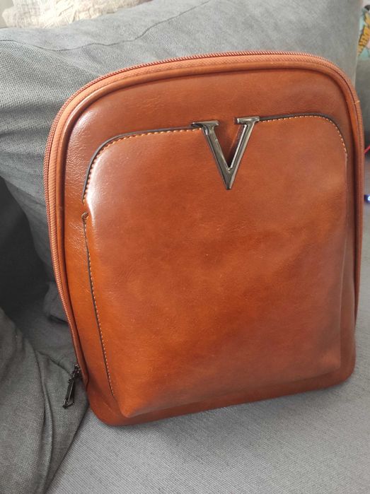 Чанта кожа, свободностояща