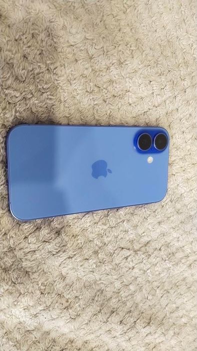 Продам Iphone 16