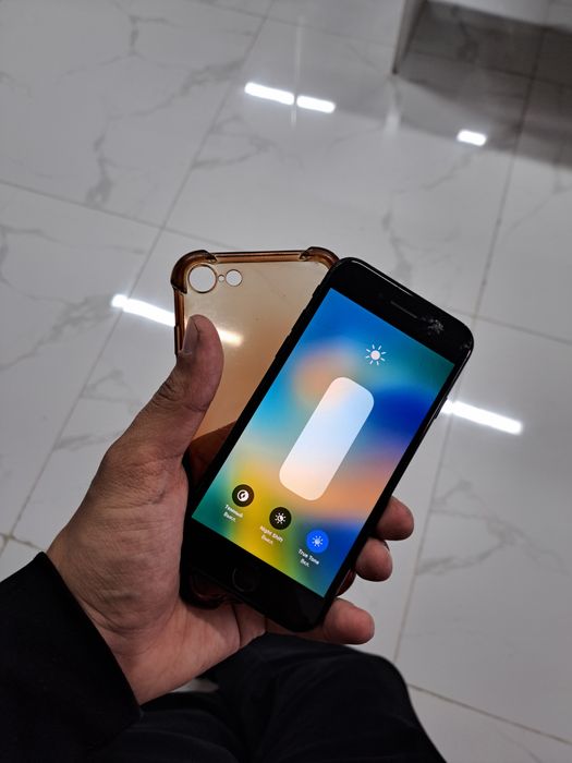 IPhone Se Срочно!!!