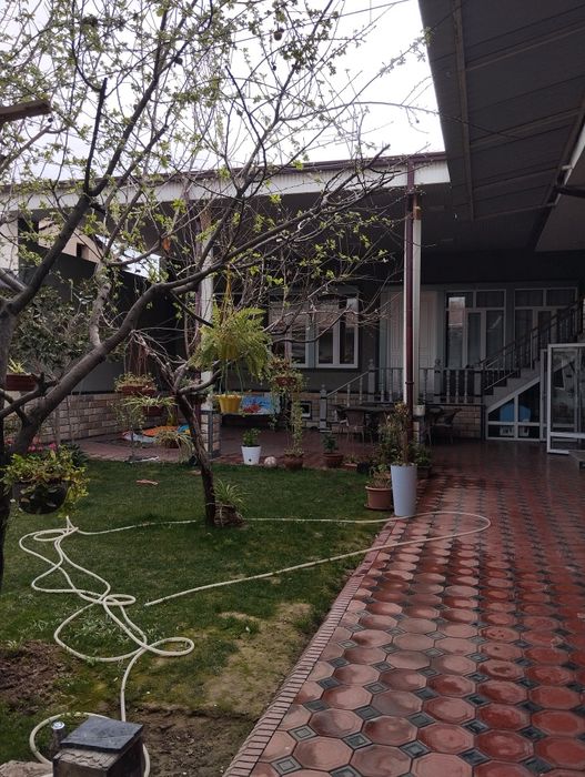 Toshkent shayhantohur tinchlik mahalada uy sotamiz 4.5 sutuk