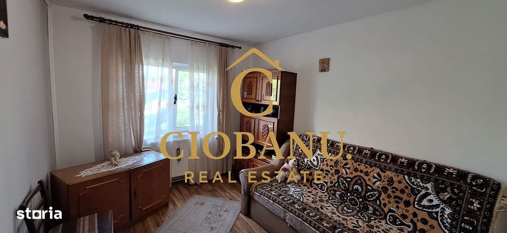 Apartament De Vanzare Etaj 2/4 Decomandat Zona 1 Mai