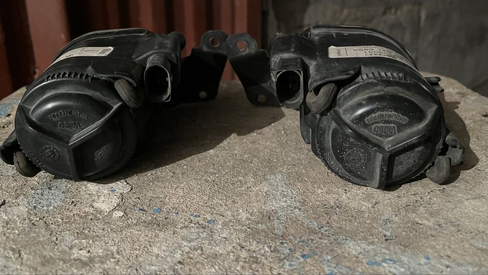 Продам противотуманные фары Валео Ауди А6 С5