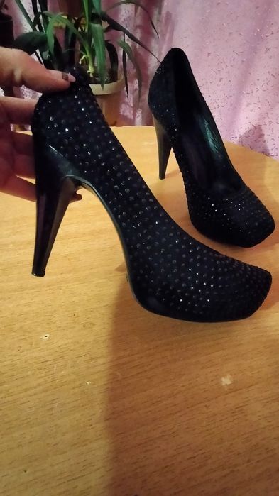 Женские туфли вечерние