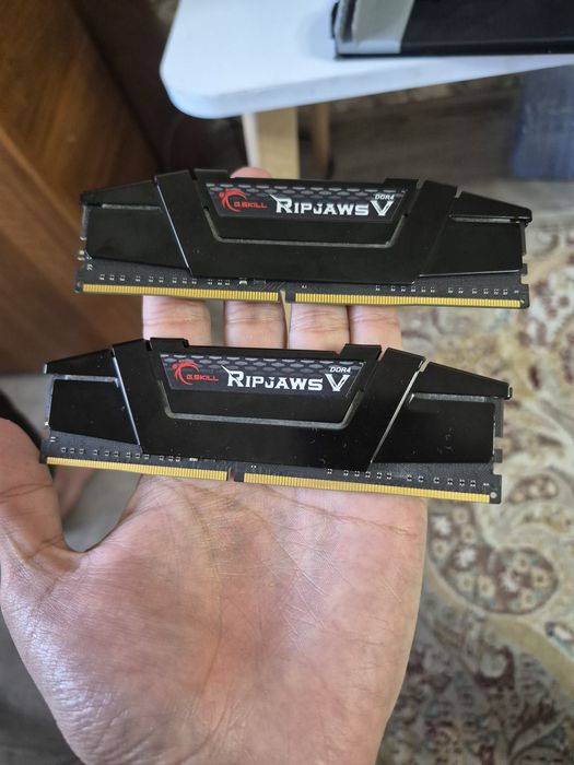 Продам озу ddr 4 f4 3200
