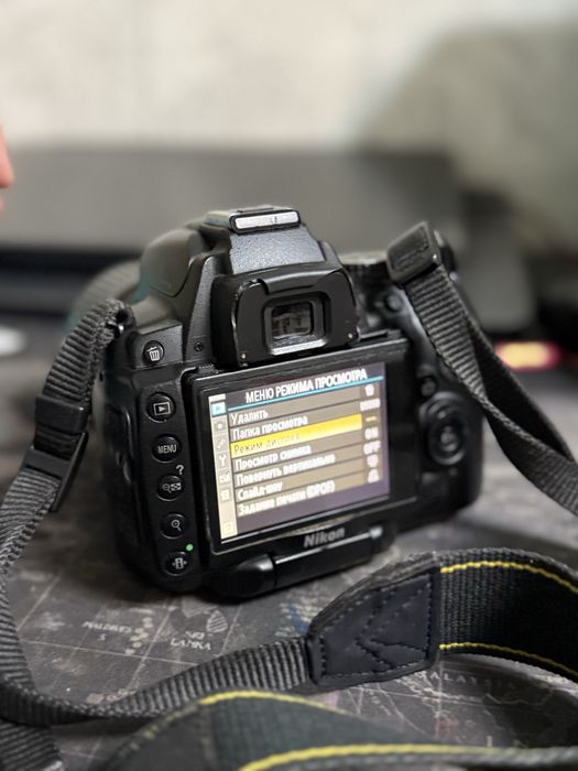 Nikon D5000 + объектив 18–55 VR