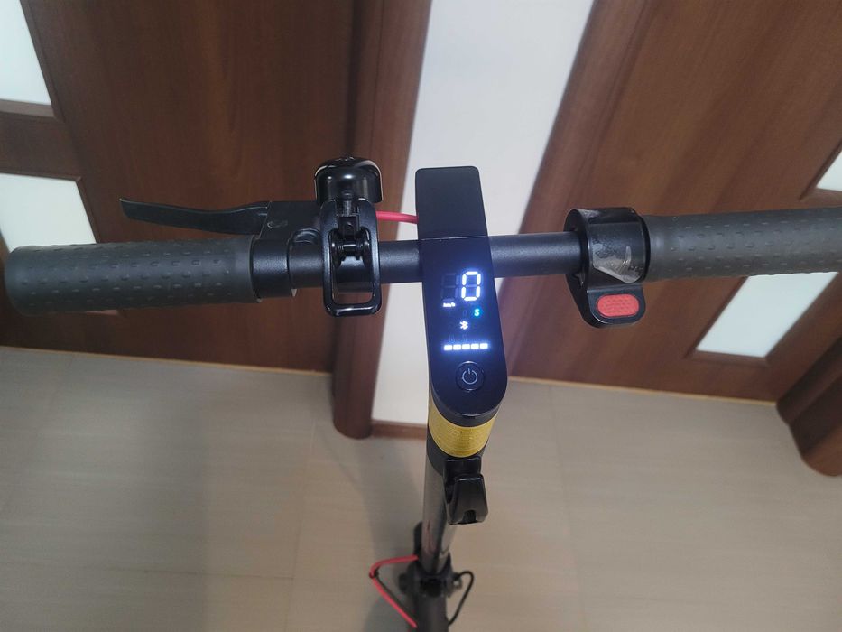 Trotineta electrica Xiaomi Mi Electric Scooter Pro 2 in Garantie