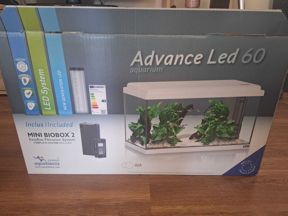 Vând acvariu Advanced Led 60