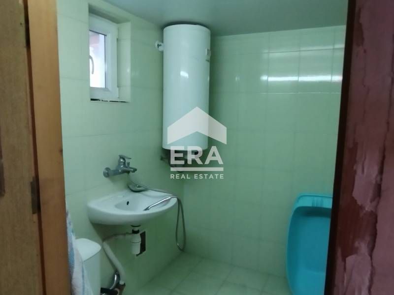 Дава се под наем Промишлена сграда в с. Припек, Област Варна - 87 кв.м за 750 € - Снимка #5