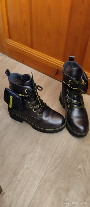 Зимние ботинки на девочку