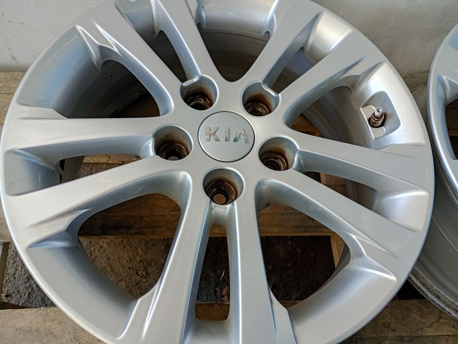 Топ състояние 16-5х114.3 ЕТ50 6.5j Kia Ceed