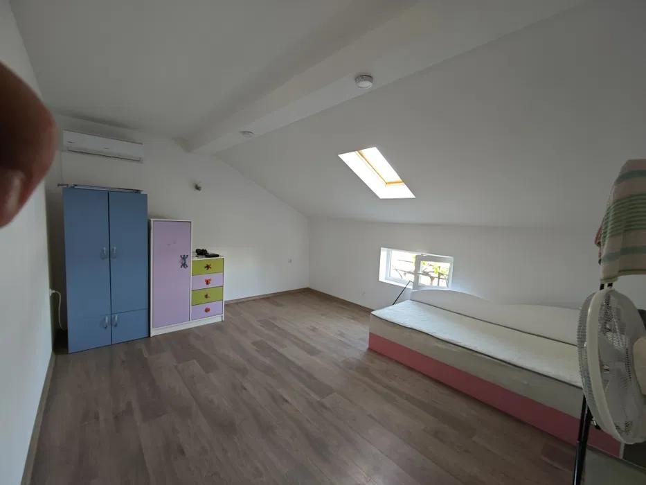 Дава се под наем Тристаен апартамент в Варна, Център - 100 кв.м за 500 € - Снимка #4