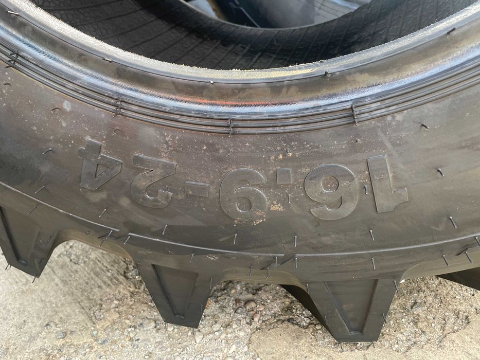 Anvelope de tractor cu 14pr 16.9-24 Cauciucuri GTK livrare
