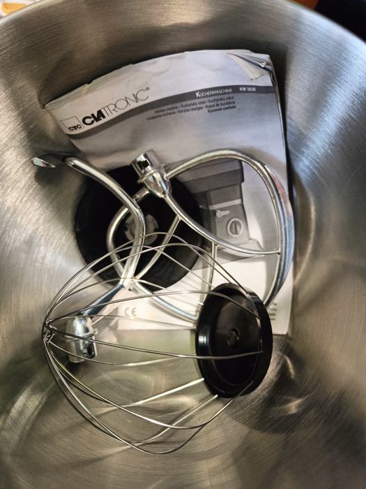 Планетарен миксер Clatronic 1200W