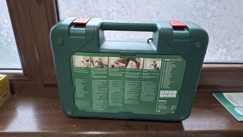 Bormașină Bosch easyimpact 600w, 3000 rpm, percuție