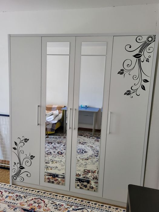 Шкаф для спальни продам