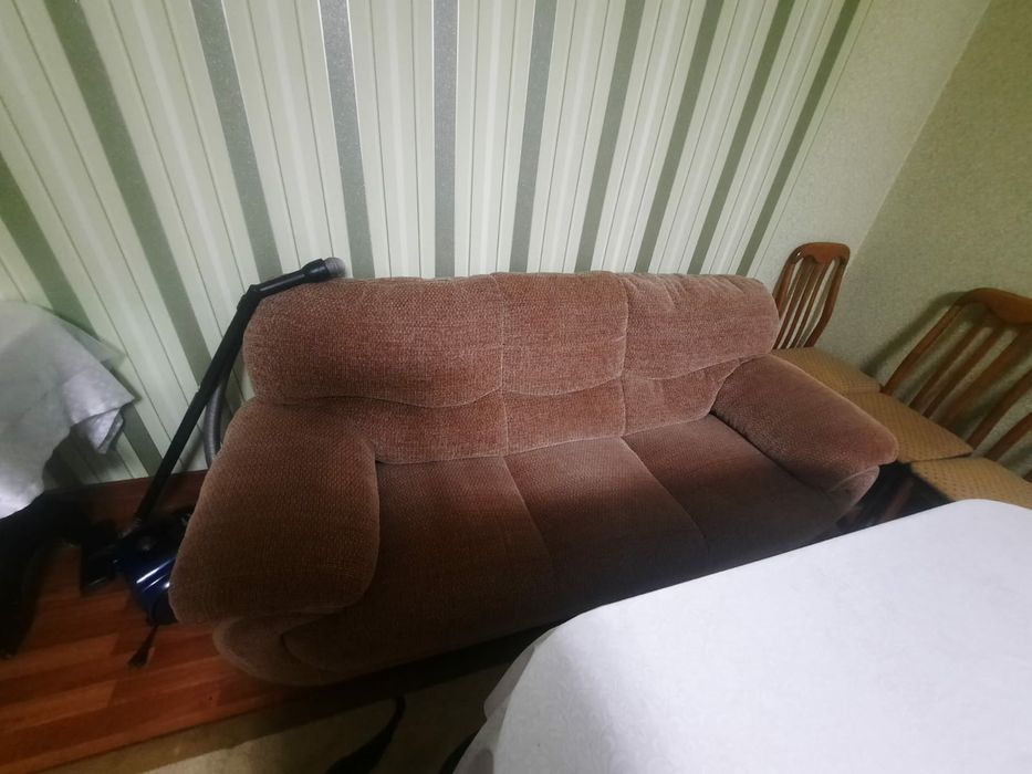 Продам диван.     .