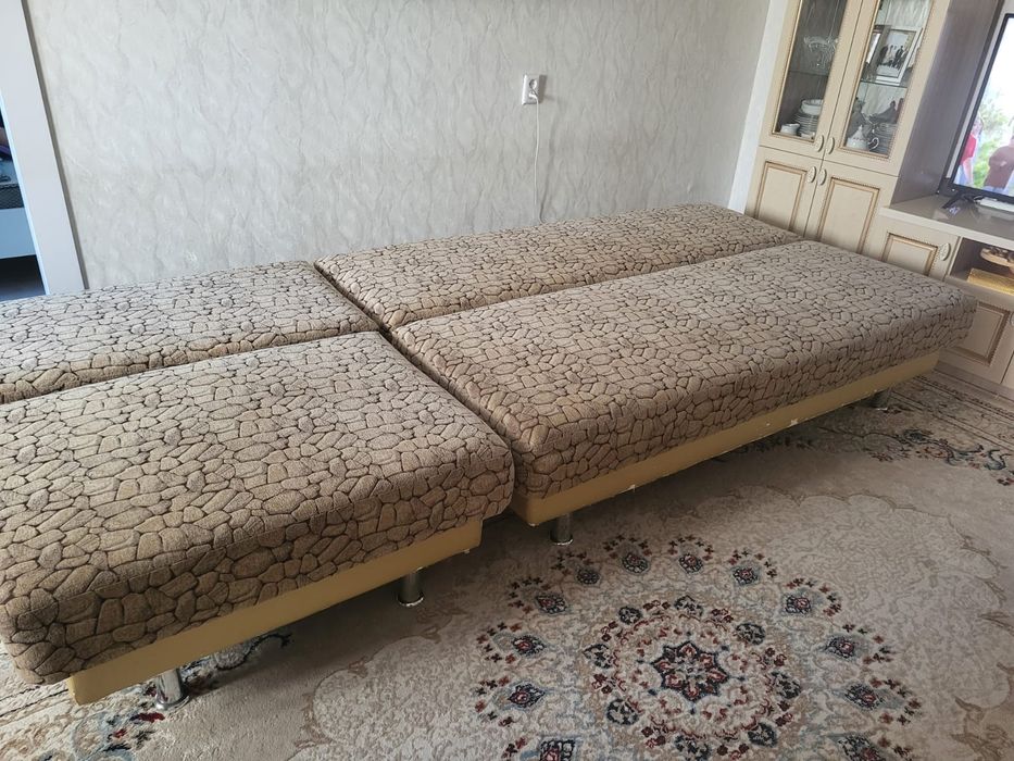 Продам диван в хорошем состоянии