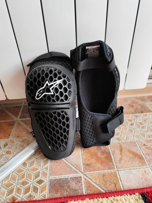 Genunchiere alpinestars bionic plus S/M, Noi !