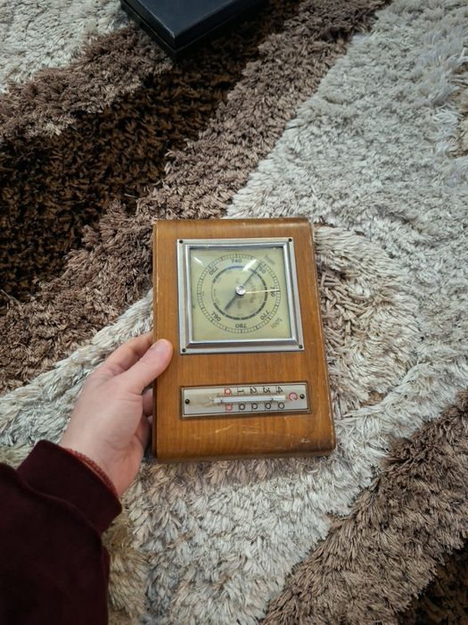 Statie meteo lemn cu barometru