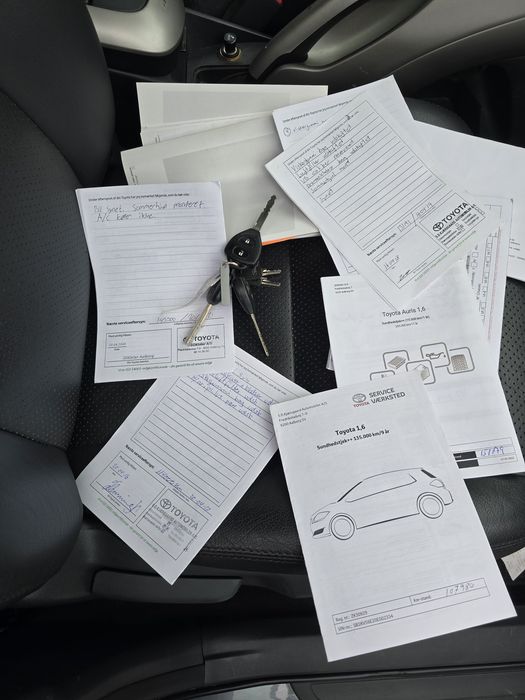 Toyota auris .1.6 full istoric in toyota