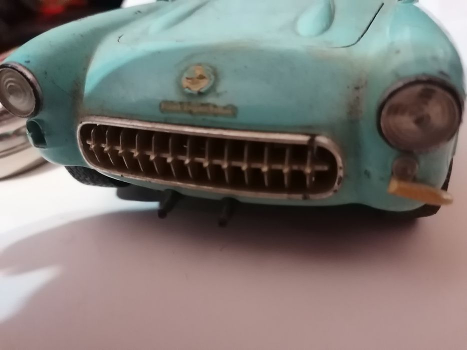 Стара лека колата шевролет