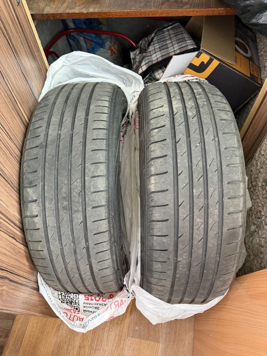 Летние 2 отличных балнов шин 215/55/R17