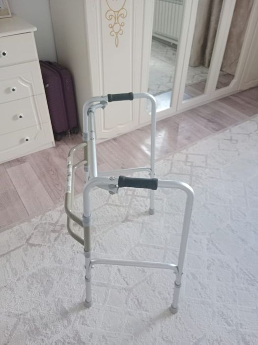 Ходунок для взрослых