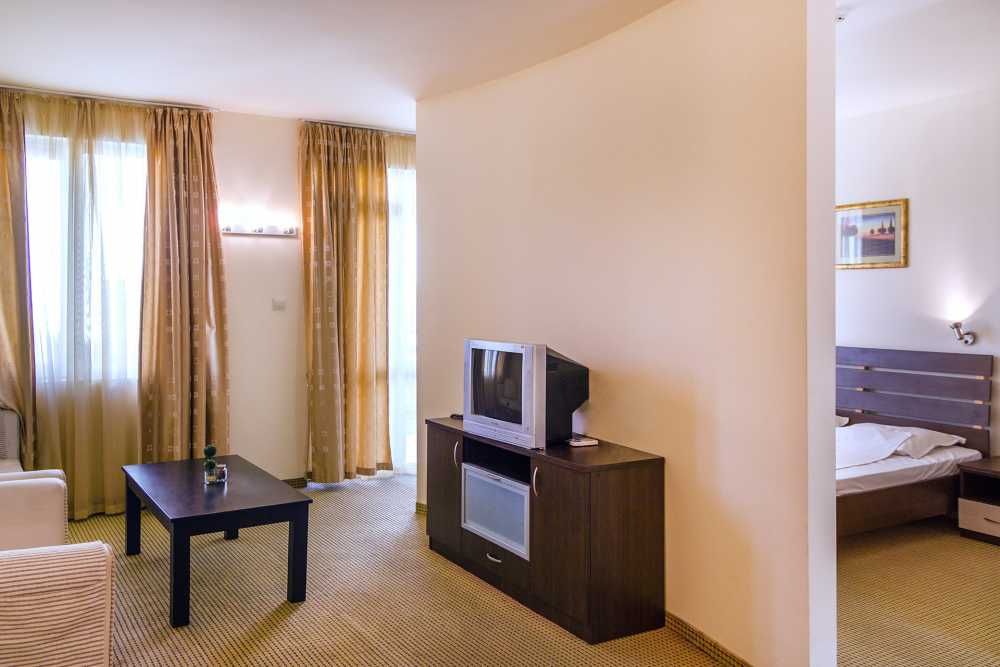 Продава се Хотел в к.к. Слънчев бряг - 2796 кв.м за 602 €/кв.м - Снимка #12