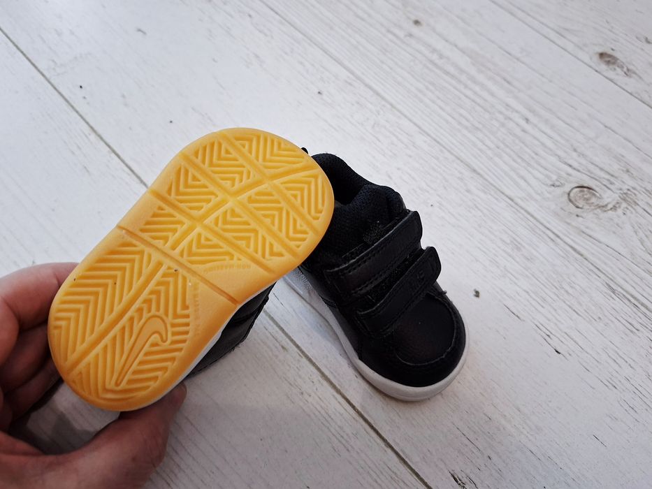 Nike-Ориг. Детски маратонки Нови!!!