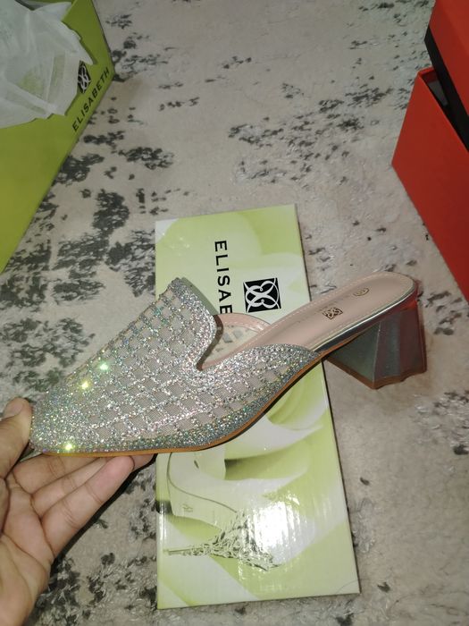 Срочно Сотилади.