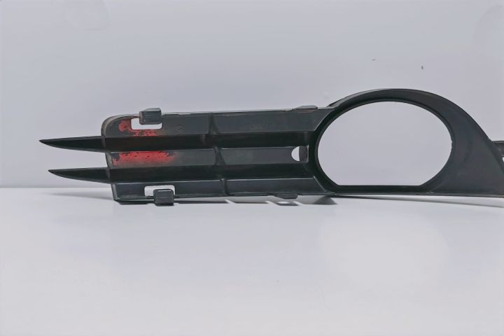 Grila bara stanga 8P3807681A Audi A3 8P