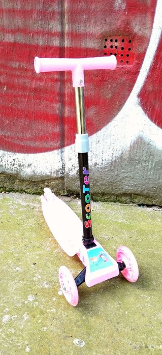 Trotineta/pliabilă/ 3+ ani