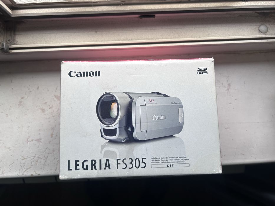 Видеокамерa Canon LEGRIA FS305