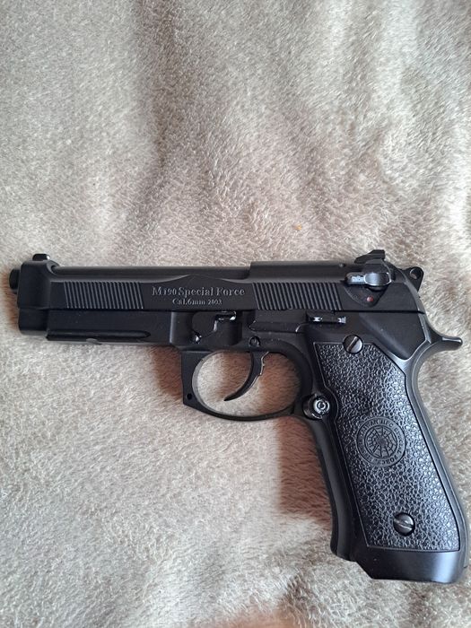 Vand replica pistol beretta M9+incarcator