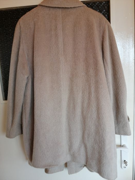 Палто от камилска вълна 48