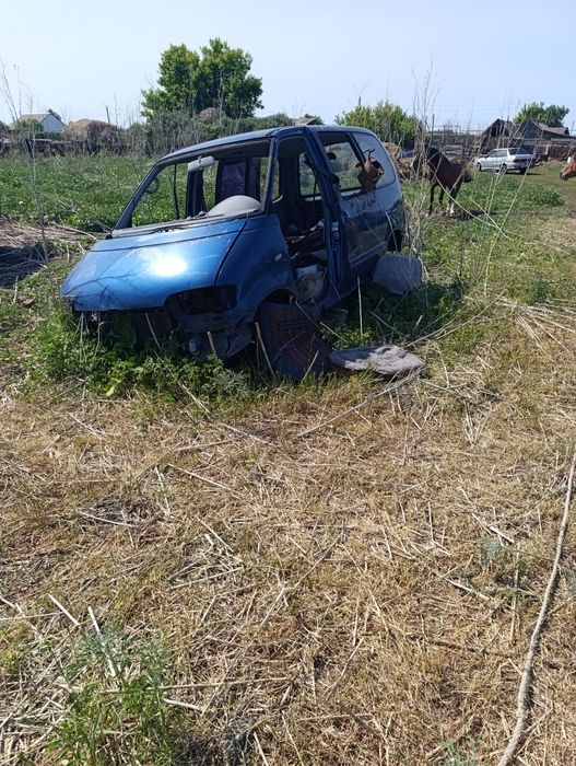 Нисан сирена в разборе