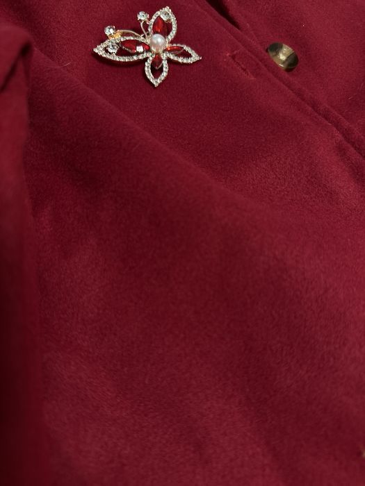 Продам пальто новое не одевали