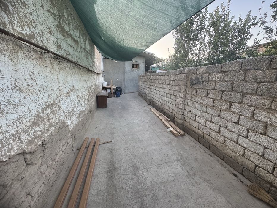 Uy sotiladi  sro’chna kelshtrlgan narxda