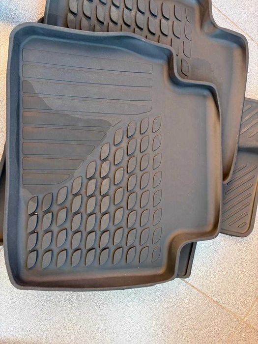 Продам автомобильные полики