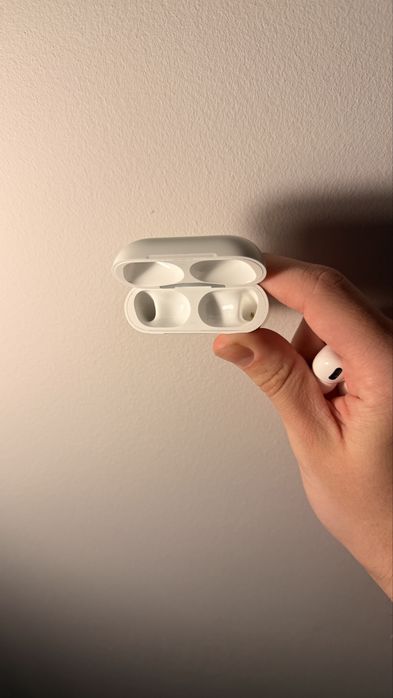 Apple AirPods Pro - series 1 - conditie excelenta - originală