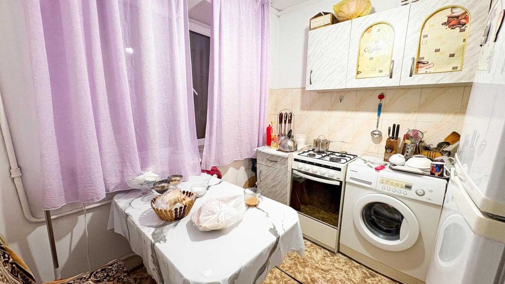 продается 2 ком кв в центре