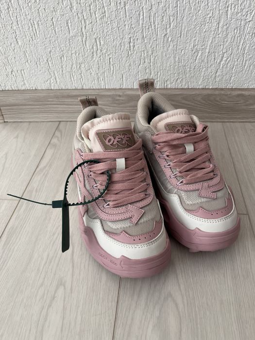 Off White Odsy 1000