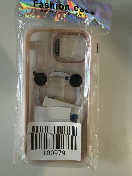 Чехол на iPhone 15 с подставкой