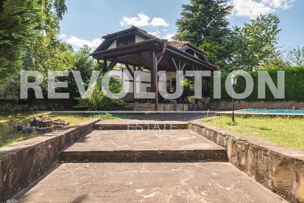 Дава се под наем Къща в с. Приселци, Област Варна - 300 кв.м за 2000 € - Снимка #18