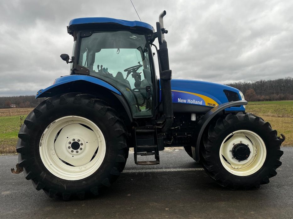Tractor New Holland TS135A 135 cp