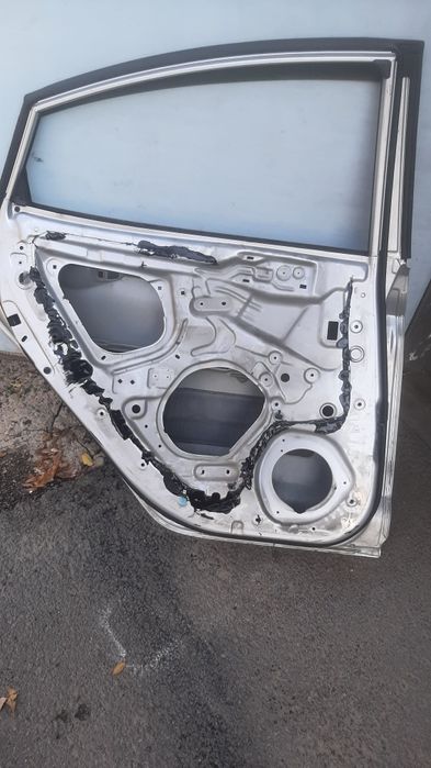 Дверь Hyundai accent